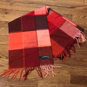 NWT V.Fraas scarf.  Cashmink. 65inches